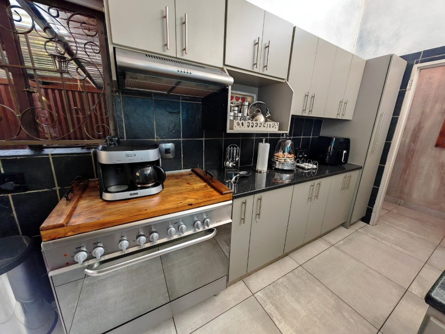 6 Bedroom Property for Sale in Dan Pienaar Free State